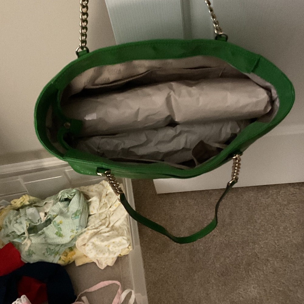 Michael Kors Vibrant Green Tote Bag - Picture 2 of 3